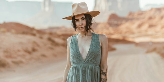 soutien-gorge pour le decollete d'un chemisier ou d'une robe