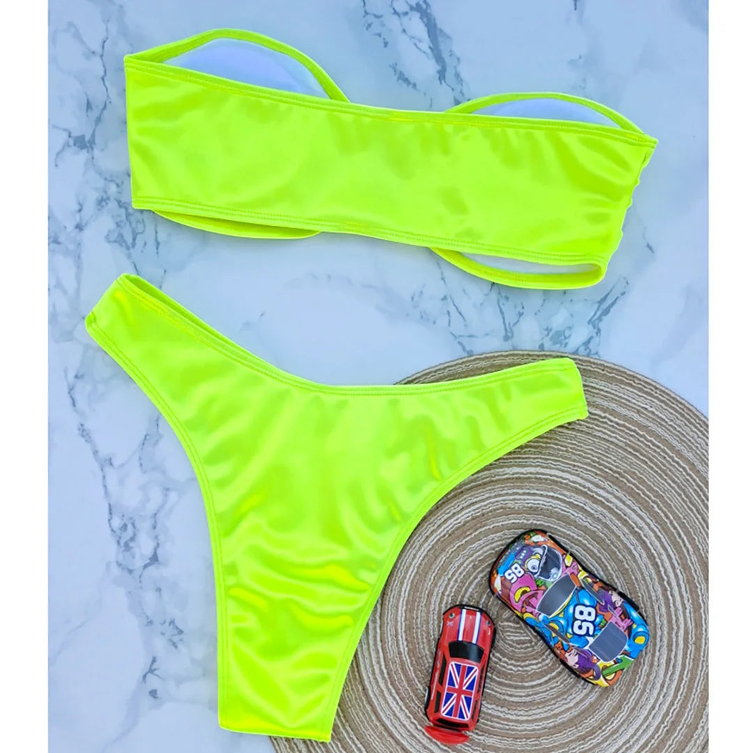 Maillot de bain deux pièces sans bretelles avec coussinets réglables