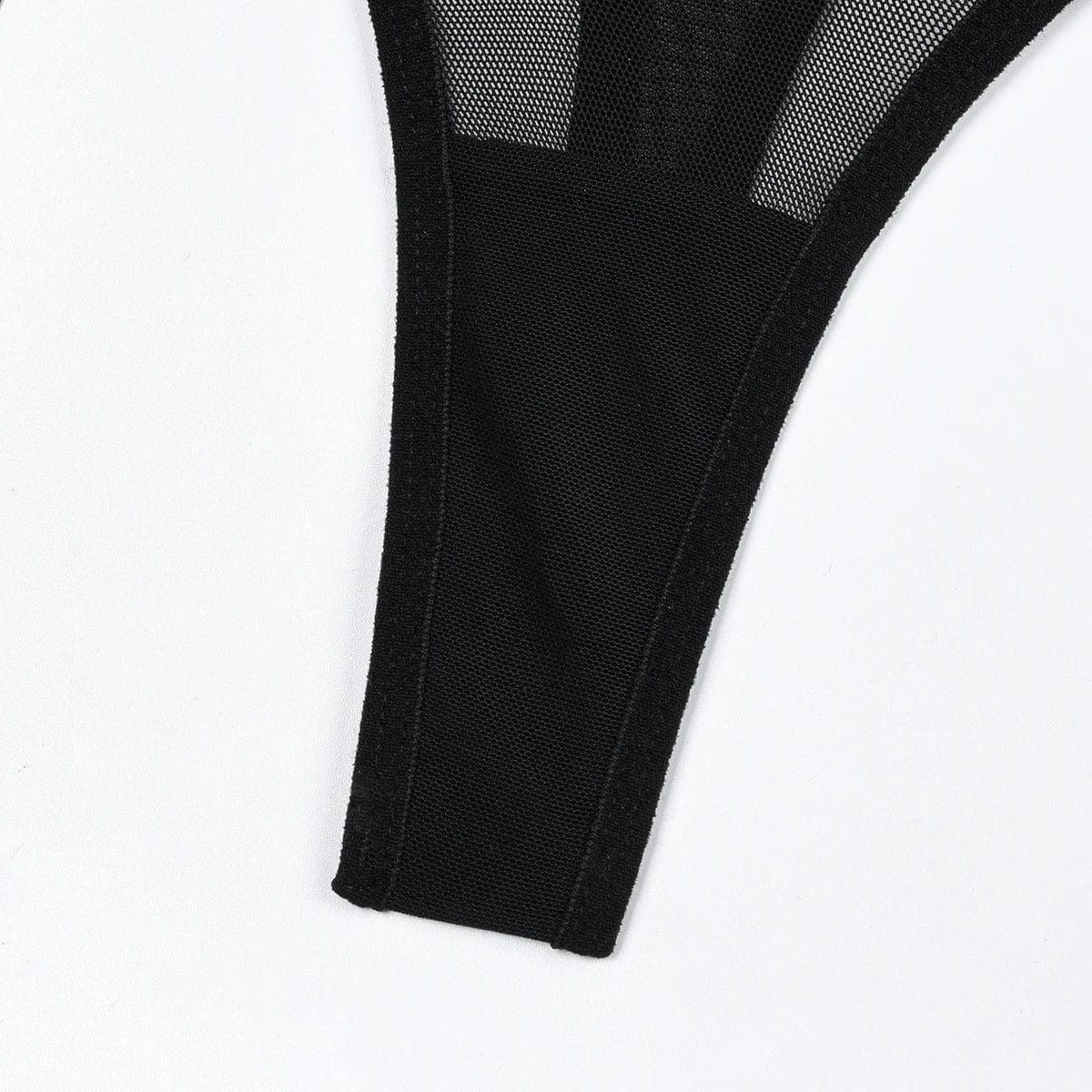 Ensemble de lingerie avec finition en dentelle sur la poitrine