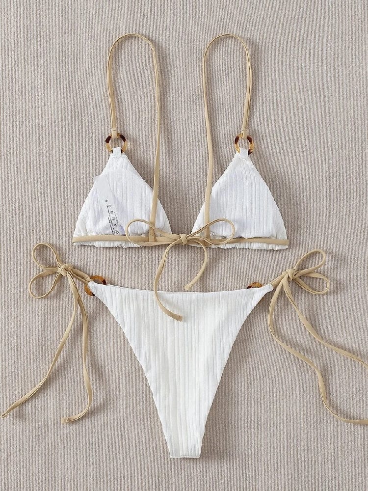 Maillot de bain deux pièces avec un soutien-gorge bandeau