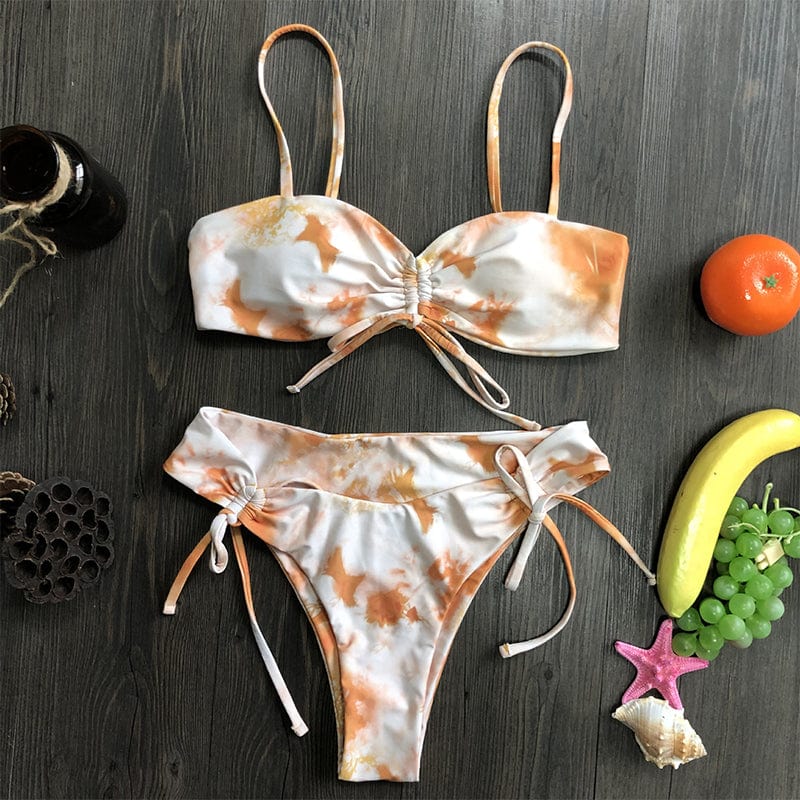 Maillot de bain deux pièces avec une coupe bikini tendance