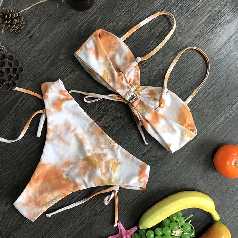 Maillot de bain deux pièces avec une coupe bikini tendance