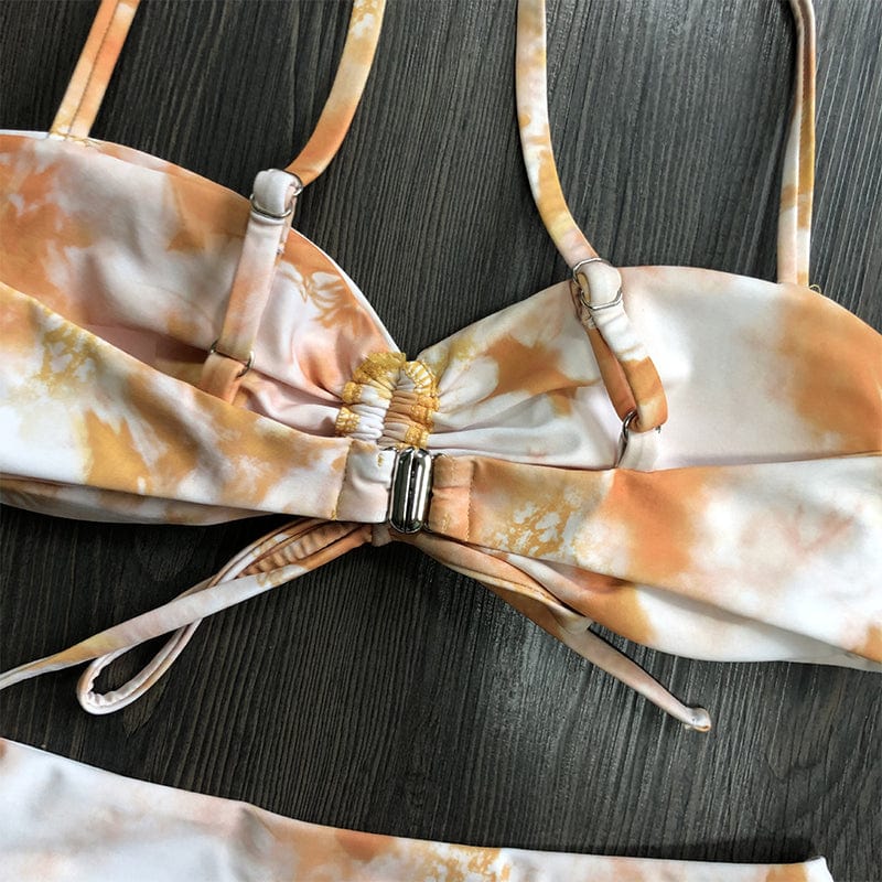 Maillot de bain deux pièces avec une coupe bikini tendance