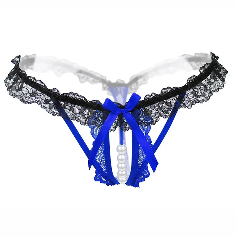 String avec découpe orné de perles