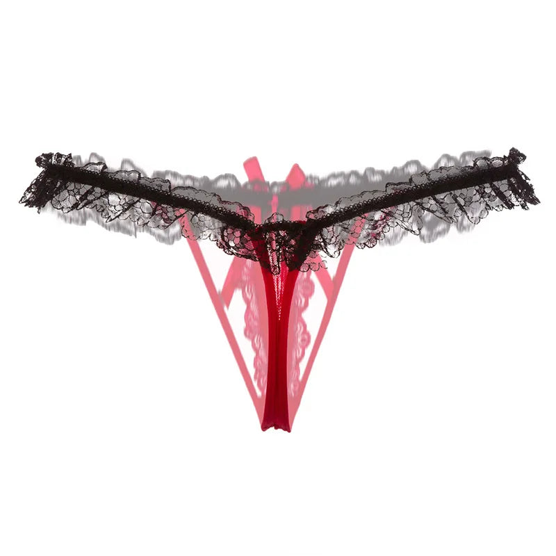 String avec découpe orné de perles
