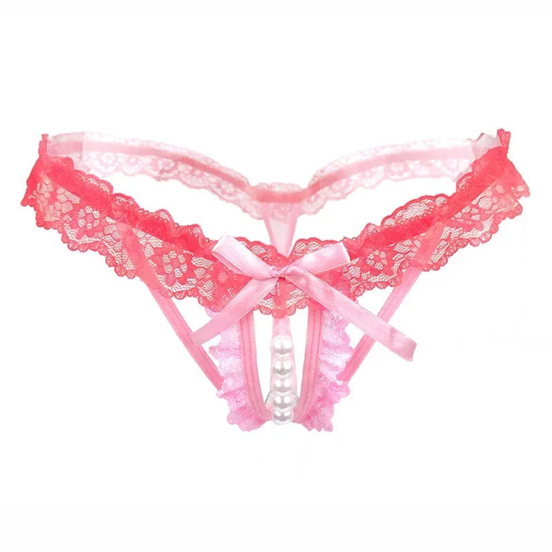 String avec découpe orné de perles