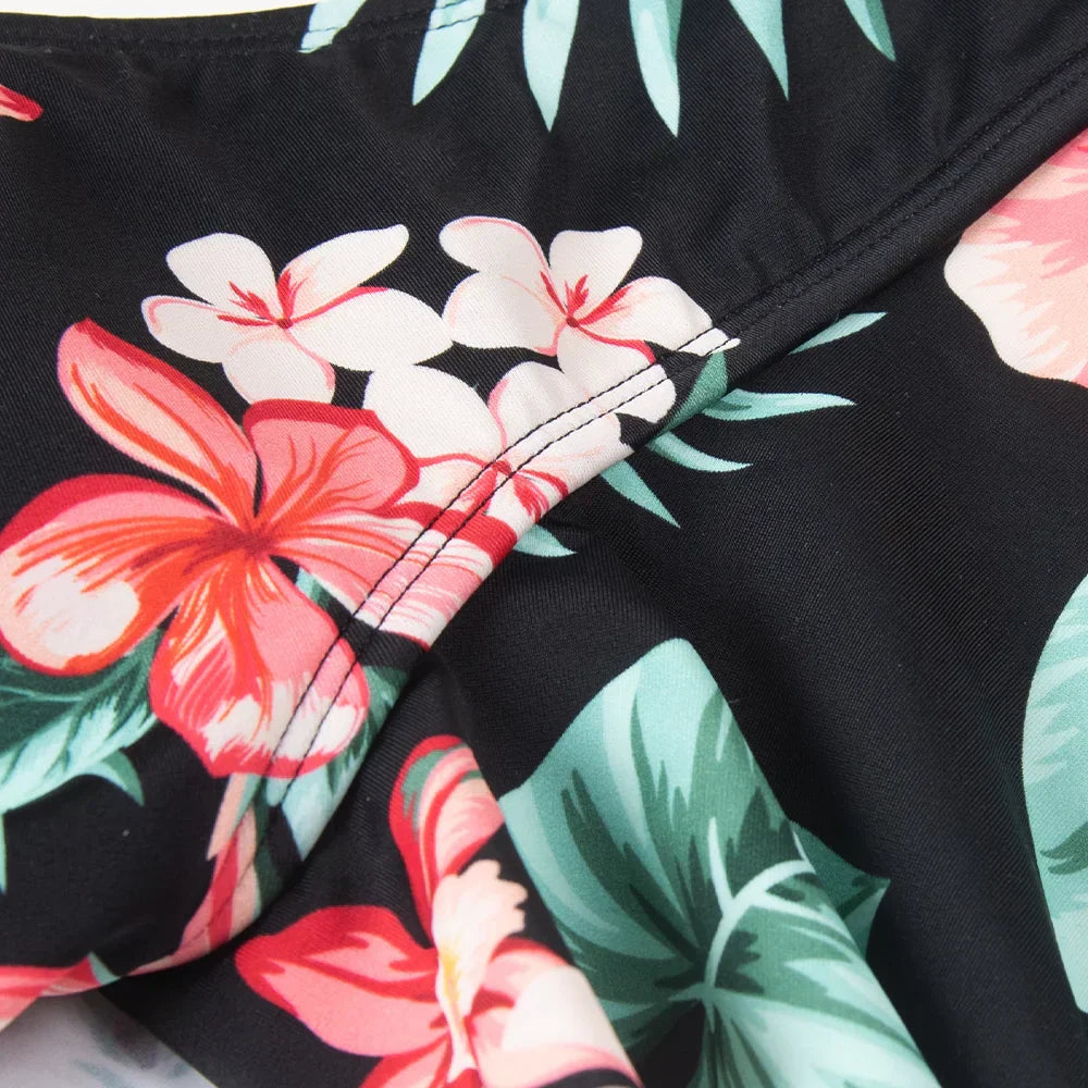 Maillot de bain une pièce avec un décolleté en V profond