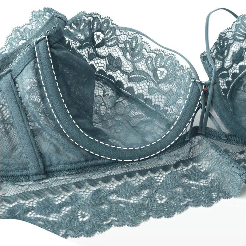 Lingerie set with lace embellishments