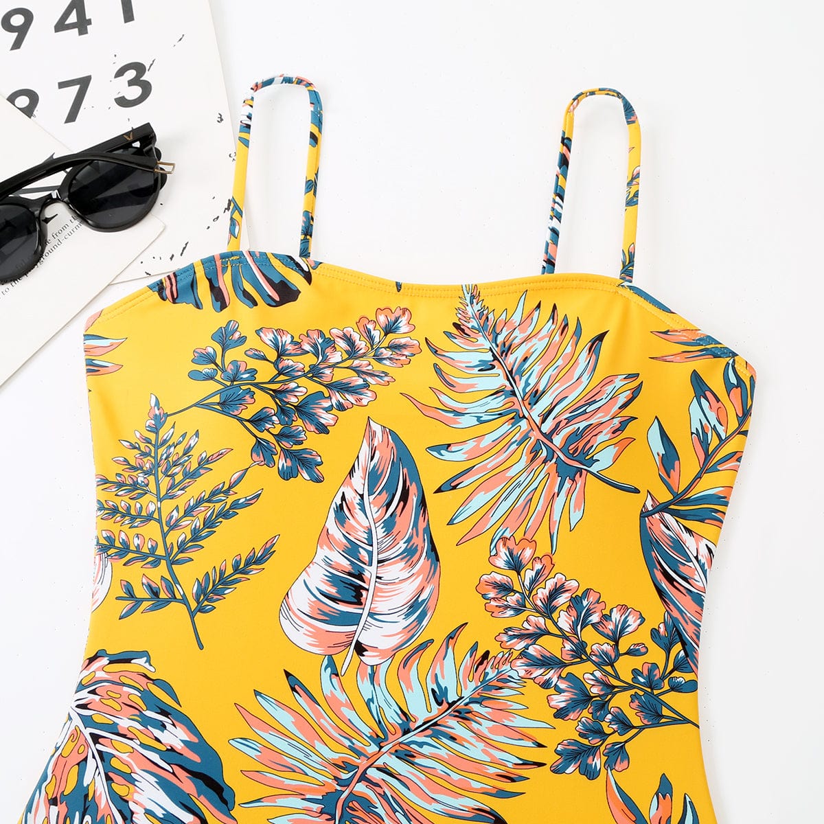 Maillot de bain une pièce taille haute