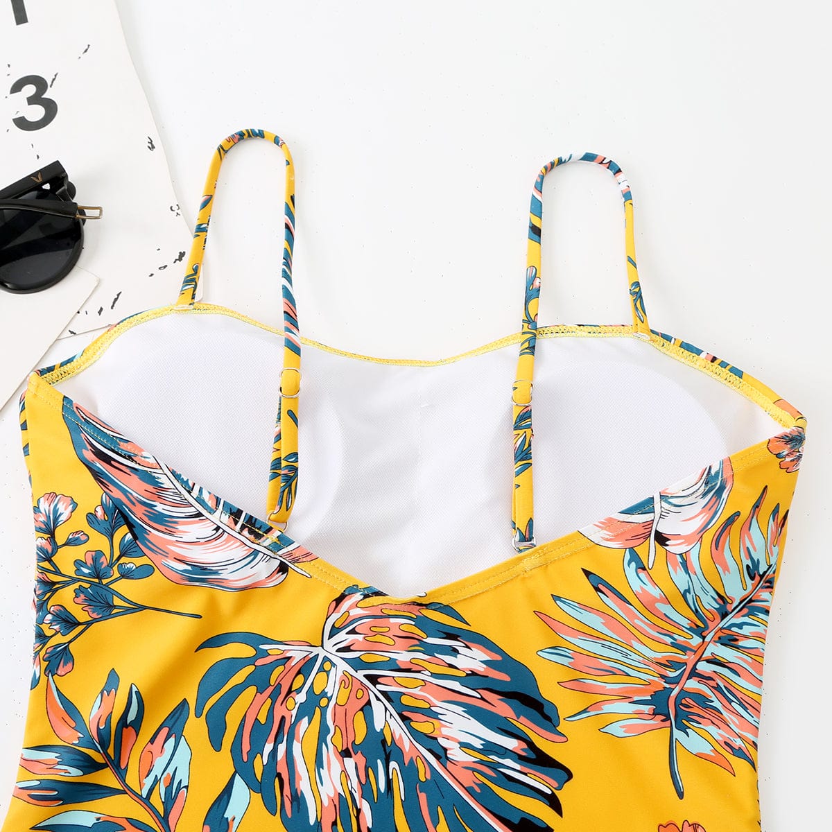 Maillot de bain une pièce taille haute