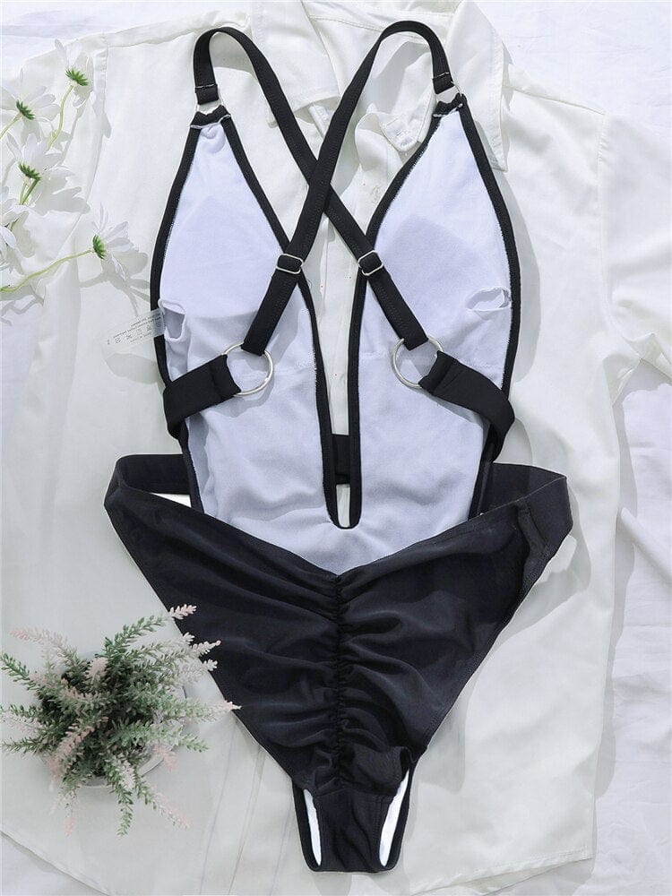 Maillot de bain une pièce avec le dos nu