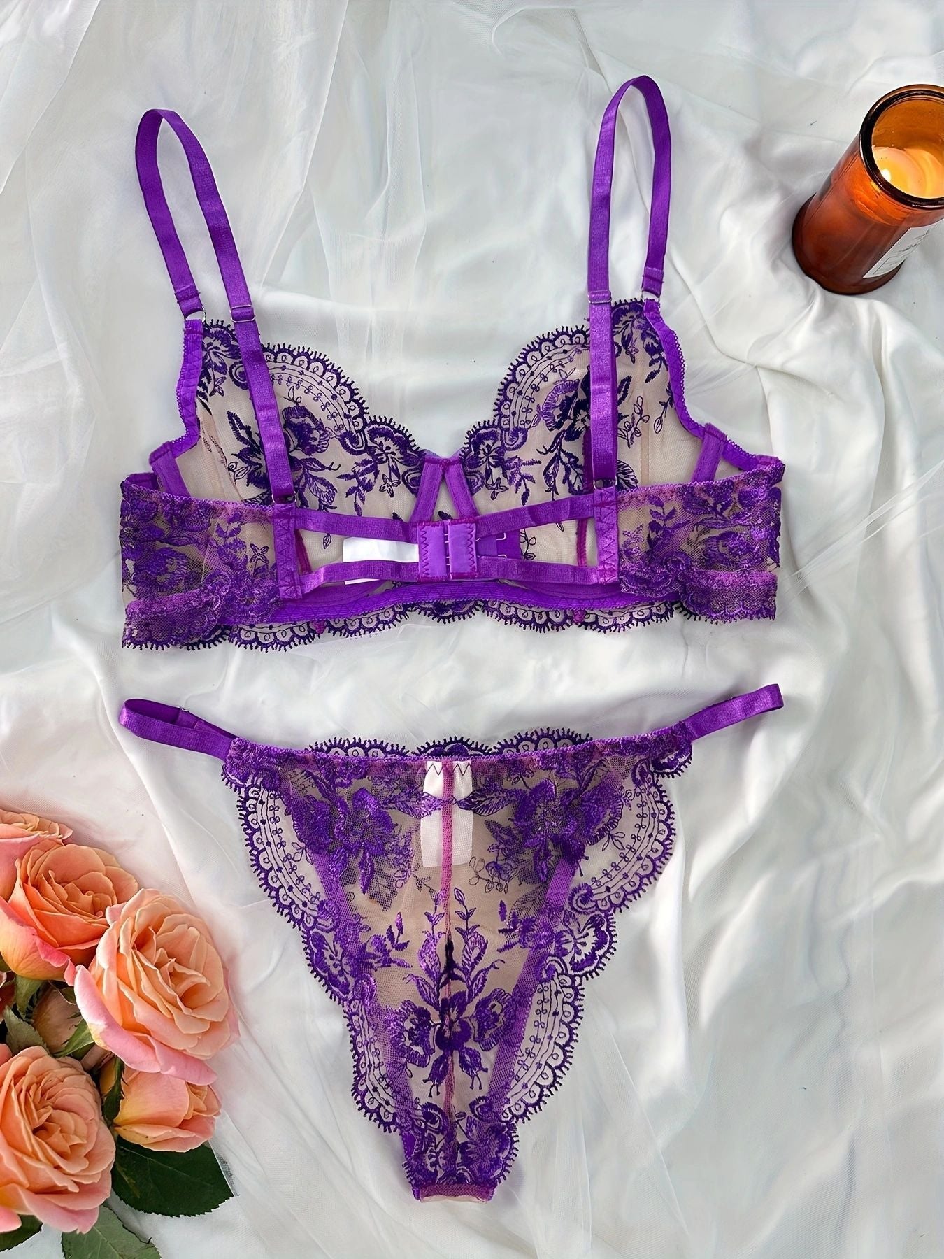 Sensual lingerie set with floral embroidery