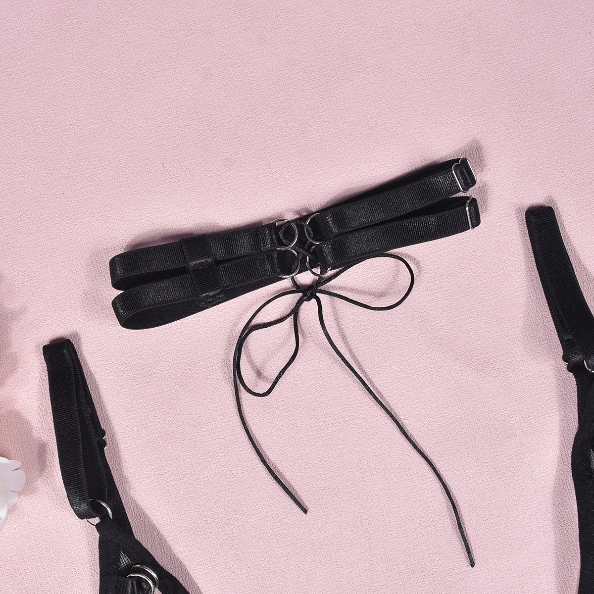 Lace lingerie set with choker