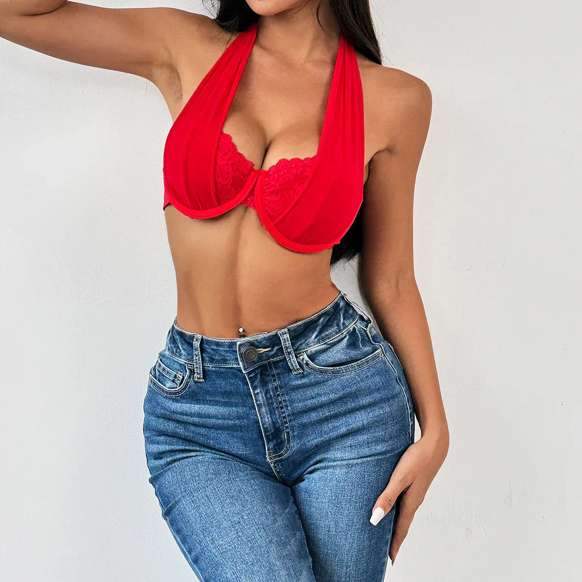 Soutien-gorge noué autour du cou