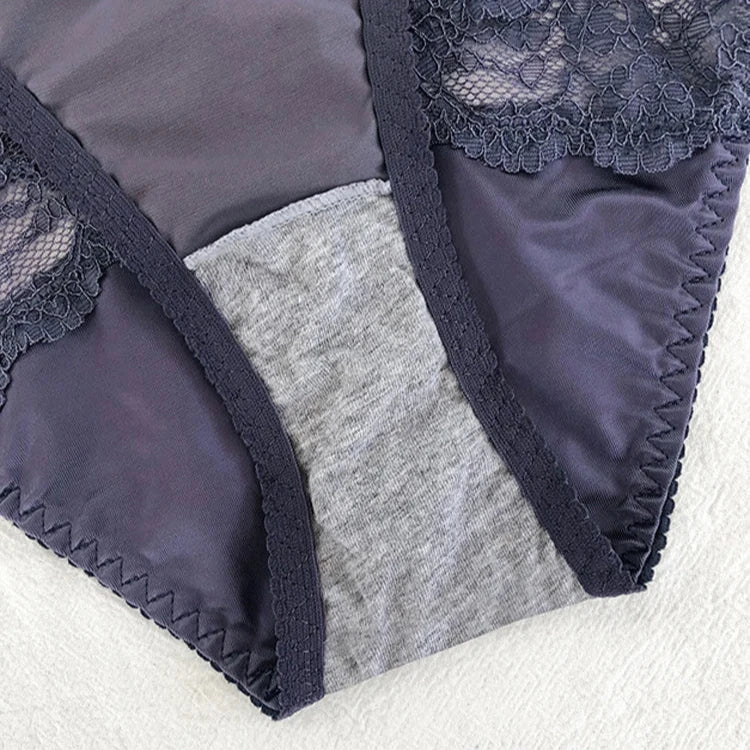 Sexy panties with lace inserts