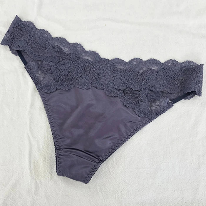 Sexy panties with lace inserts