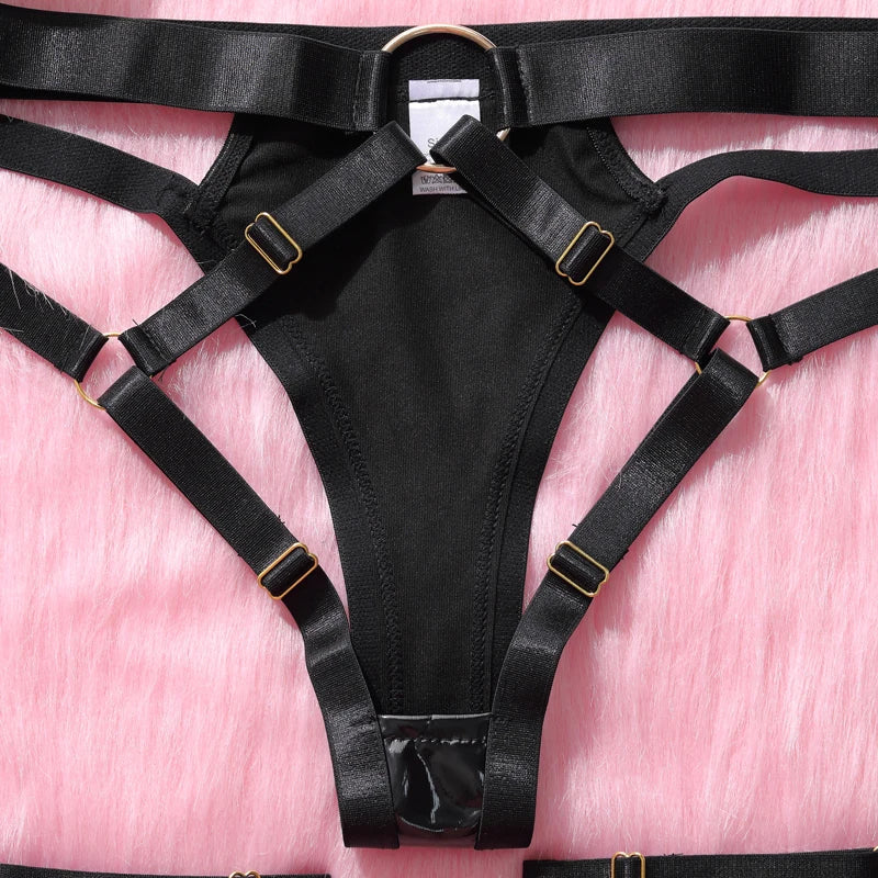 Latex lingerie set with front closure bra