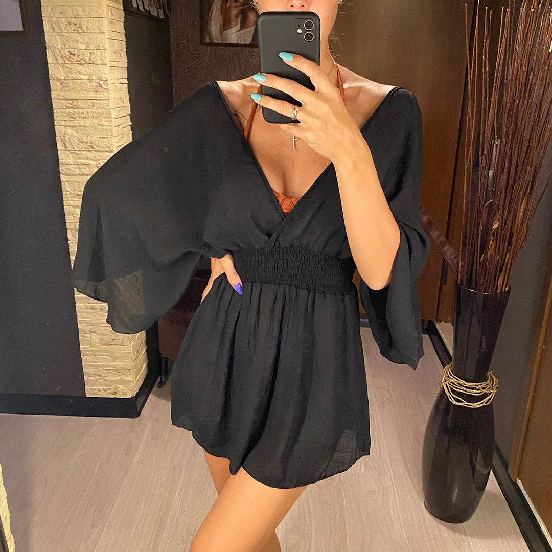 Robe de plage avec un décolleté en V profond