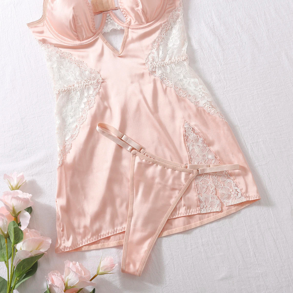 Chemise de nuit à décolleté profond