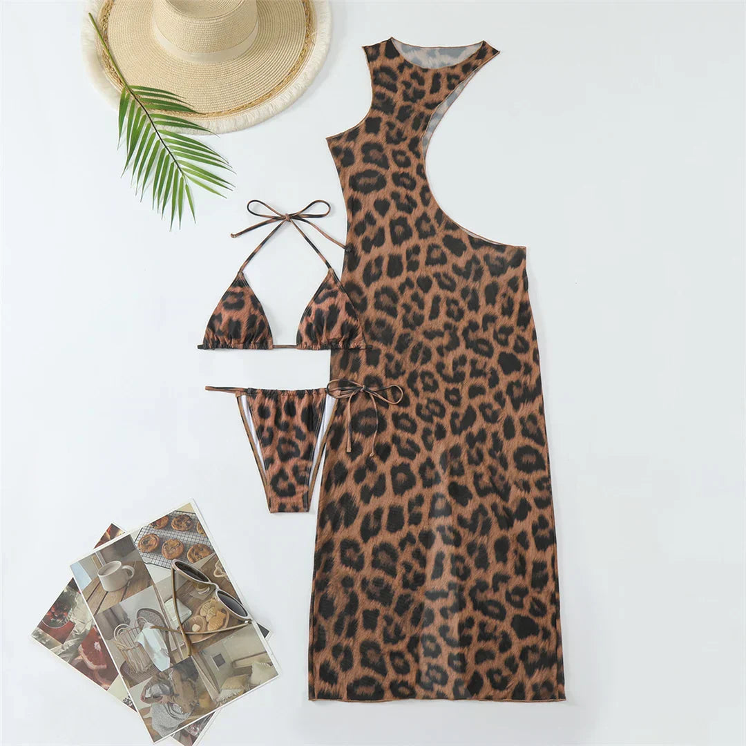 Maillot de bain avec une longue robe maxi