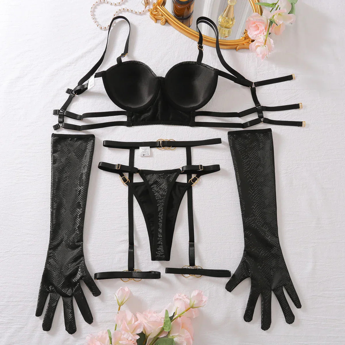 Ensemble de lingerie avec des gants