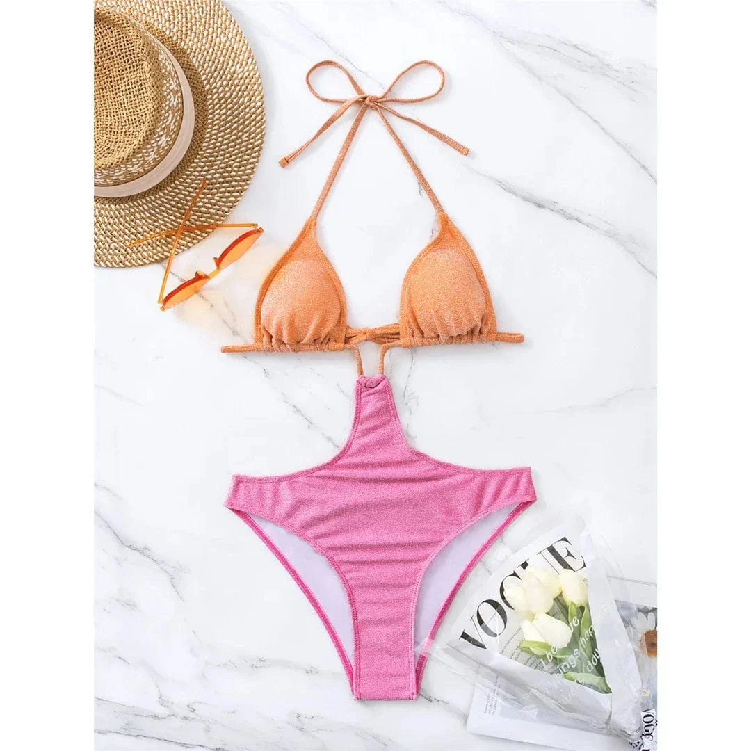 Maillot de bain une pièce avec décolleté découpé