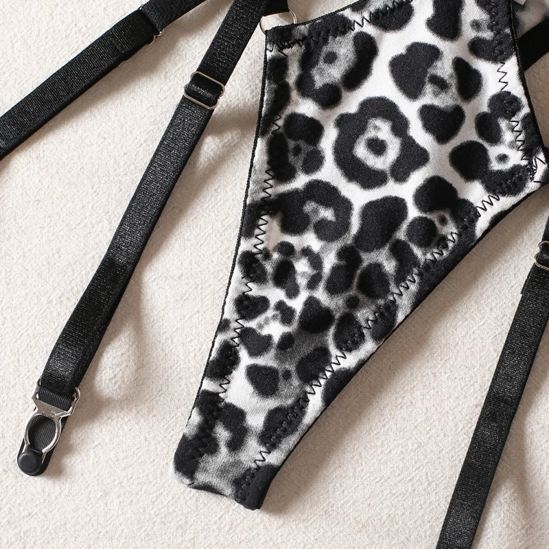 Leopard lingerie set with open cups