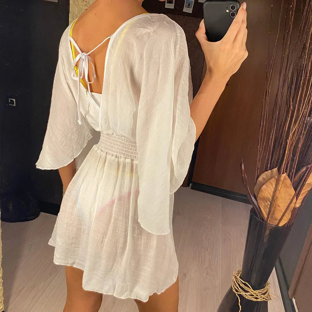 Robe de plage avec un décolleté en V profond