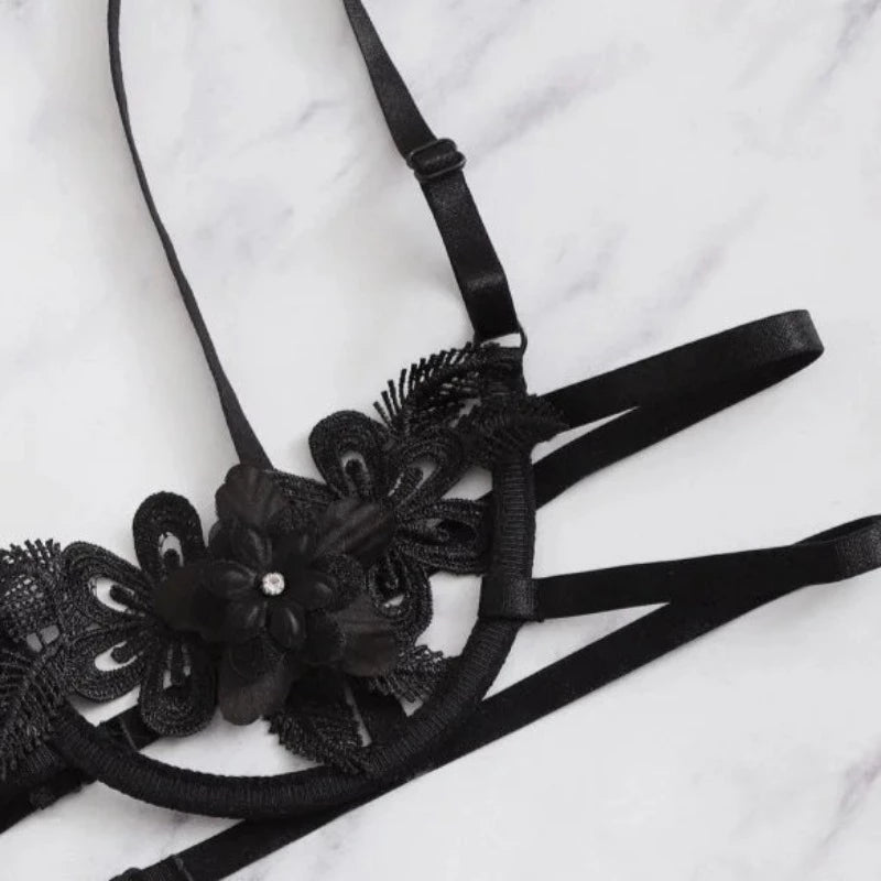 Lingerie Ultra Sexy Avec Bandes Décoratives