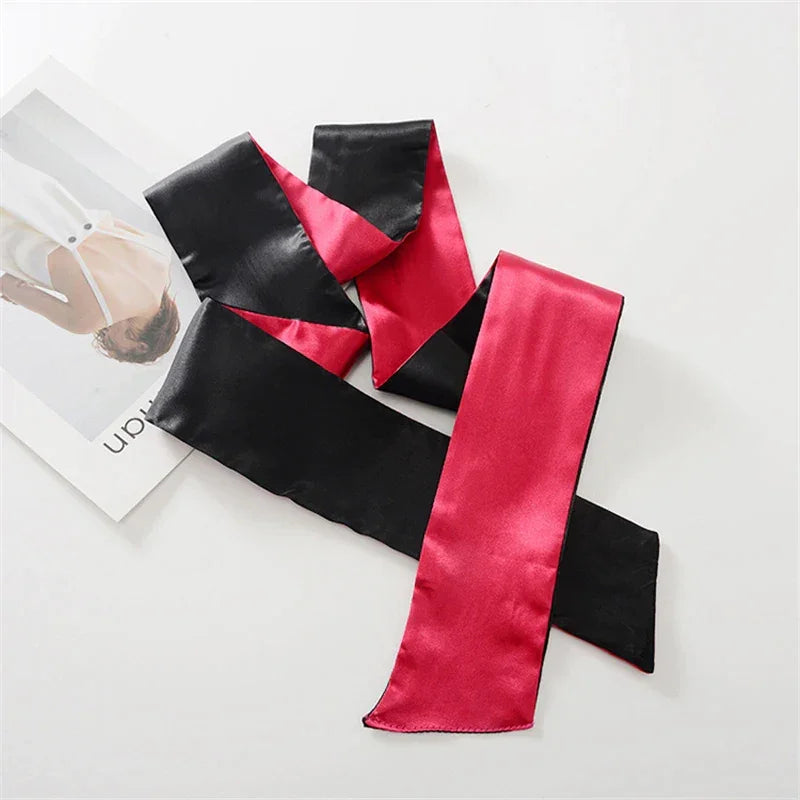 Rouge Masque pour les yeux satiné