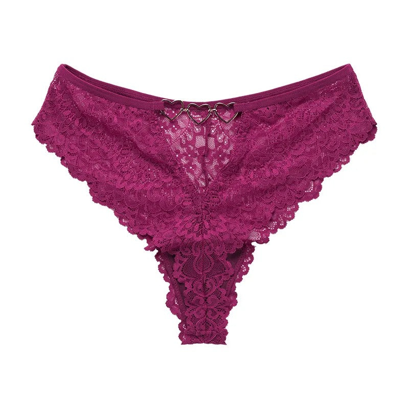 Culottes avec des cœurs en métal décoratifs
