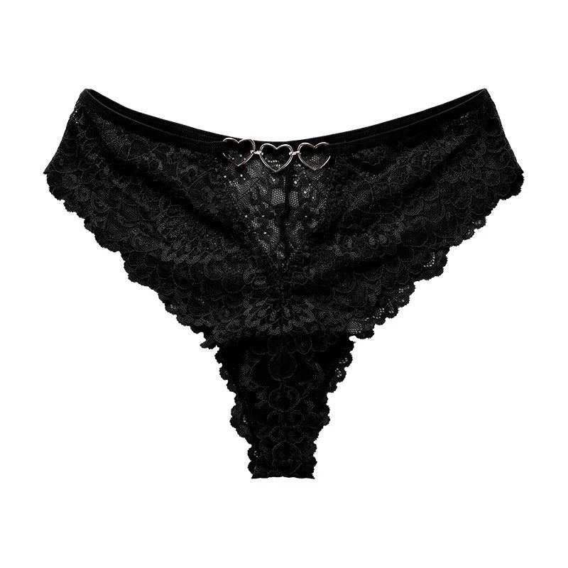 Culottes avec des cœurs en métal décoratifs