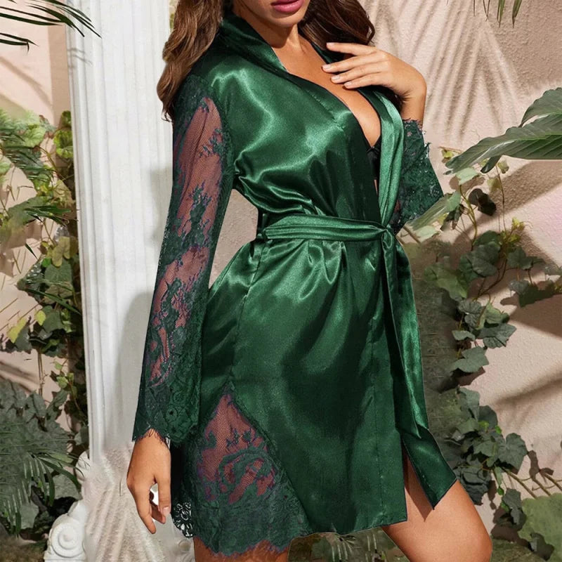 Vert Peignoir en satin avec dentelle