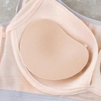 Coussins push-up avec une partie en silicone adhésive