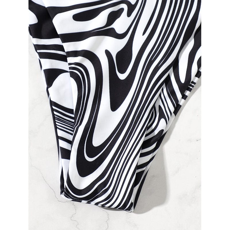 Two-piece bikini with adjustable cut