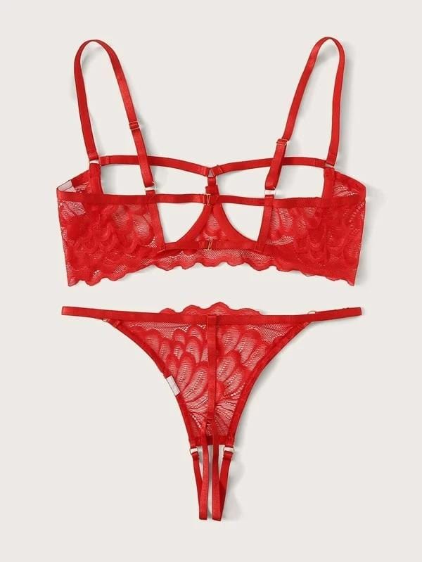 Ensemble de lingerie en dentelle avec des découpes élégantes
