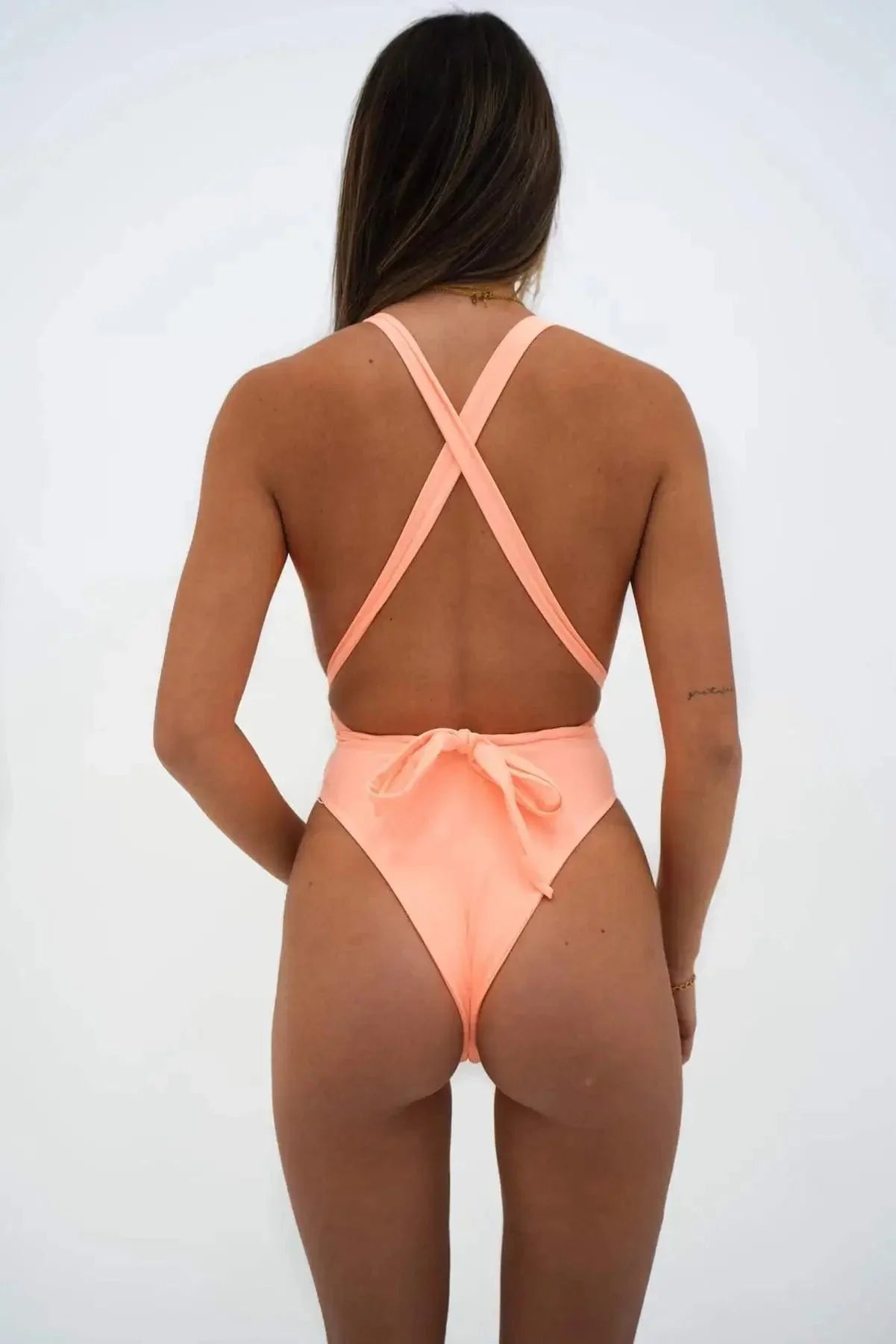 Maillot de bain une pièce à décolleté haut