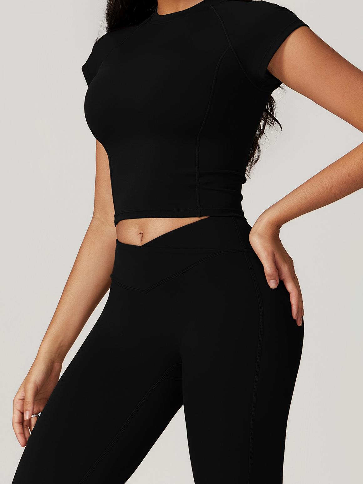 Short-sleeved T-shirt