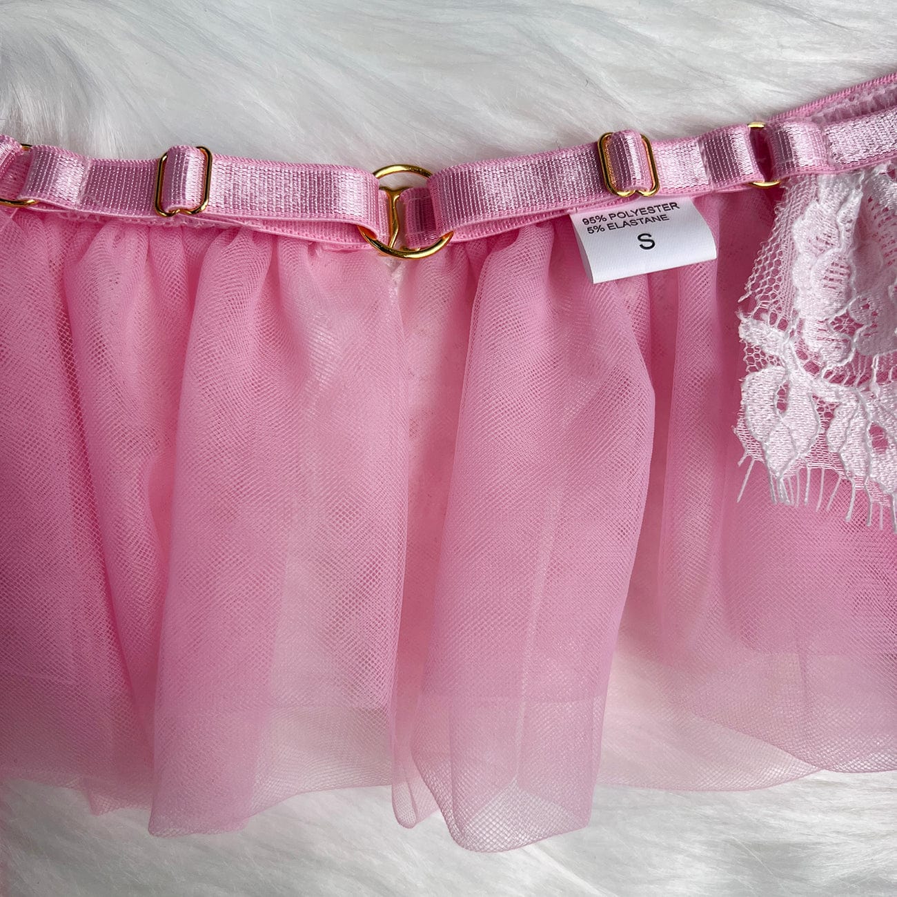 Lace lingerie set with adjustable straps