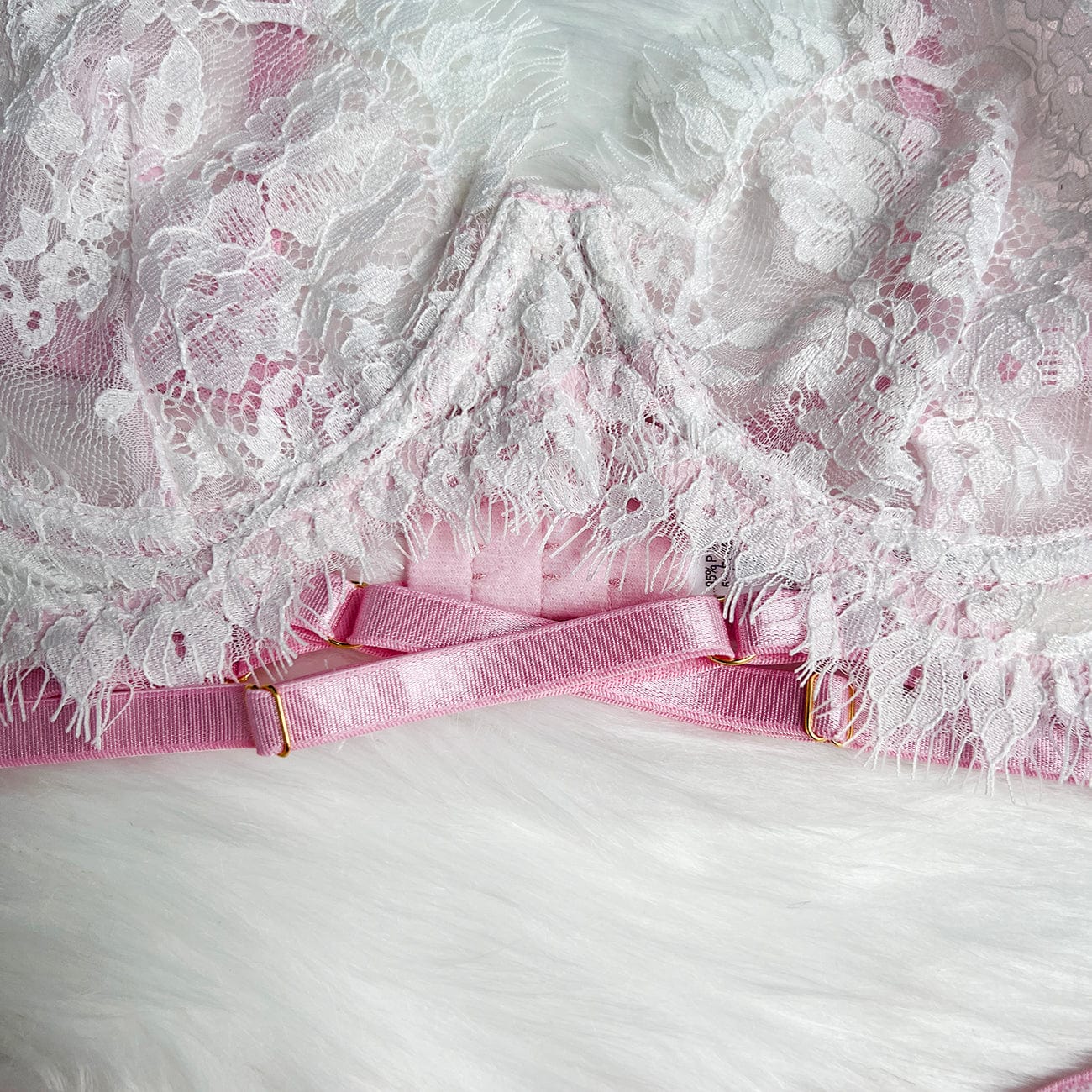 Lace lingerie set with adjustable straps