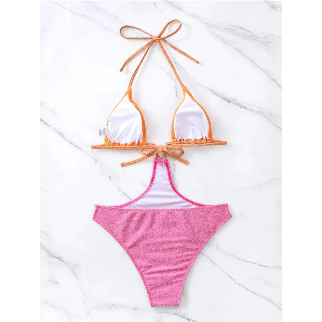 Maillot de bain une pièce avec décolleté découpé