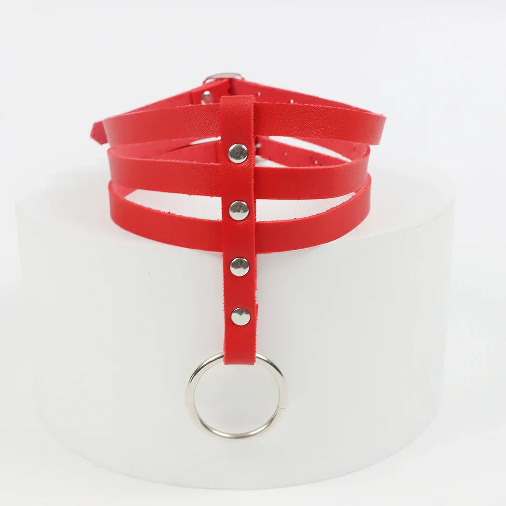 Collier en motif harnais avec des sangles réglables
