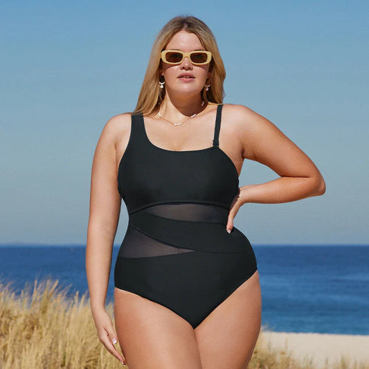 Maillot de bain grande taille avec une coupe asymétrique