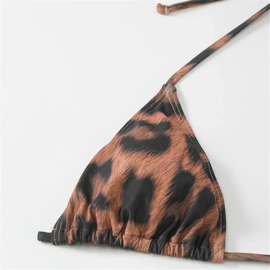 Maillot de bain avec une longue robe maxi