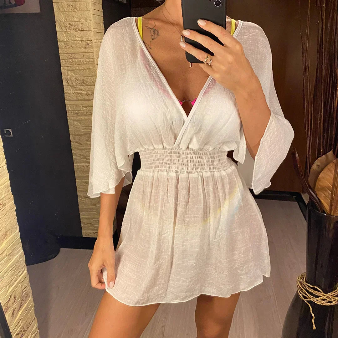 Robe de plage avec un décolleté en V profond