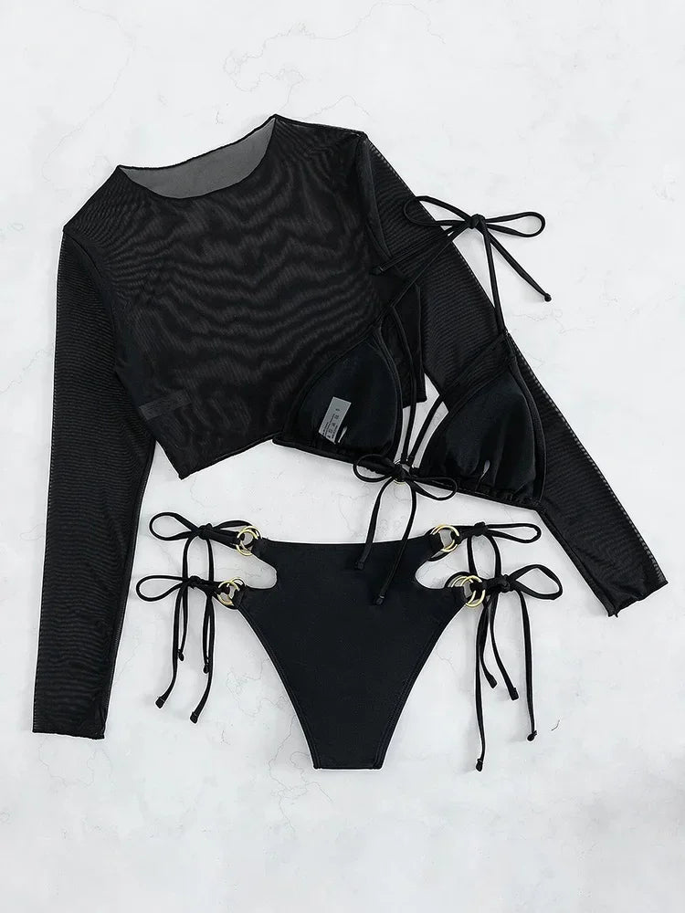 Maillot de bain trois pièces avec un haut en mesh