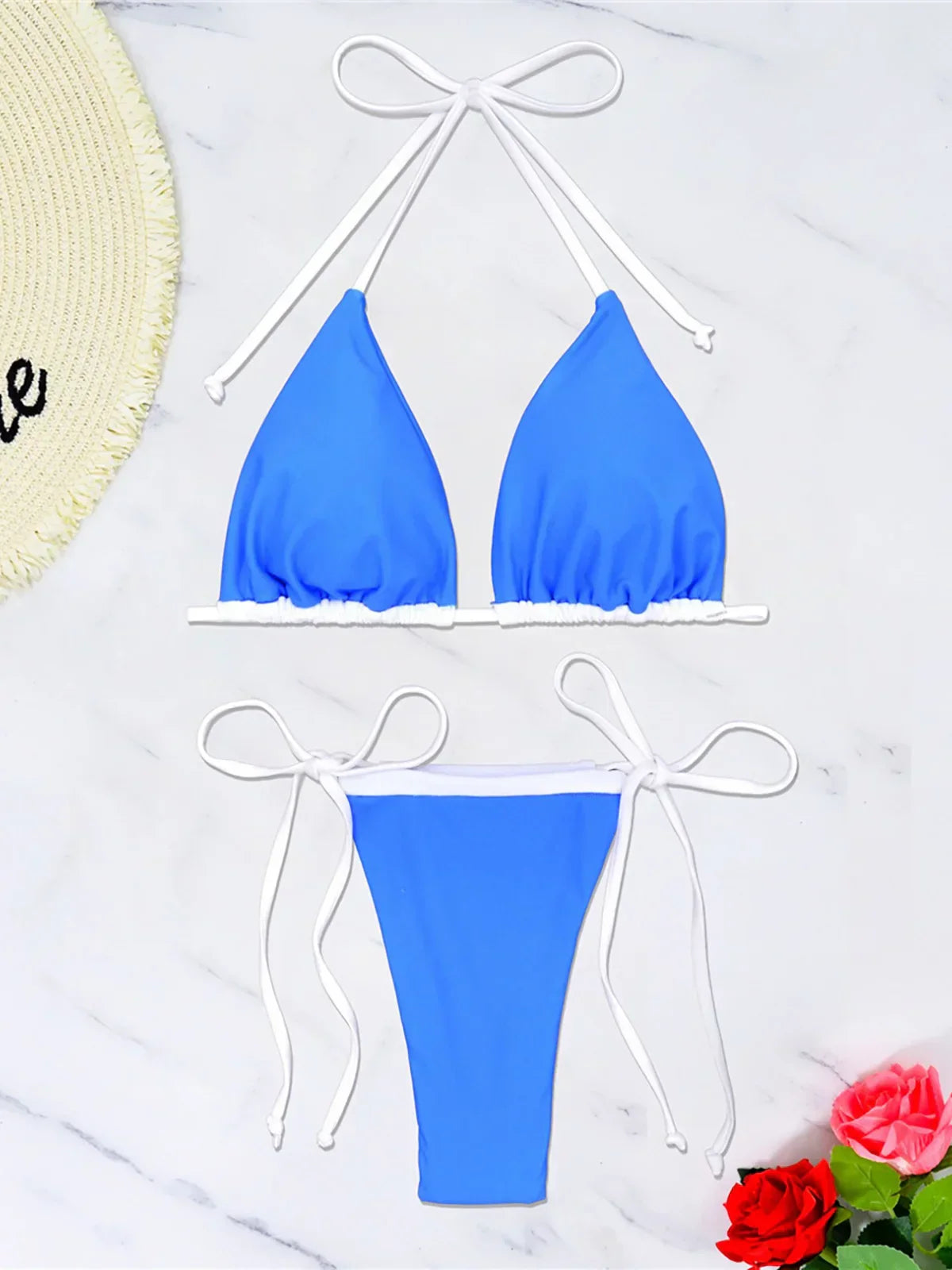 Maillot de bain deux pièces avec un lien bikini classique