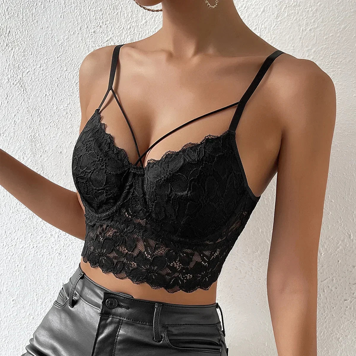 Soutien-gorge en dentelle avec bretelles réglables