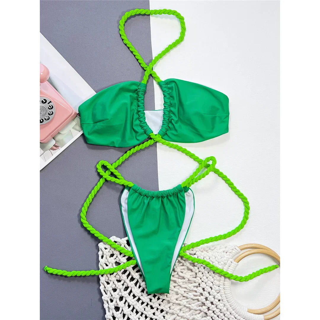 Maillot de bain deux pièces avec des liens de style marin