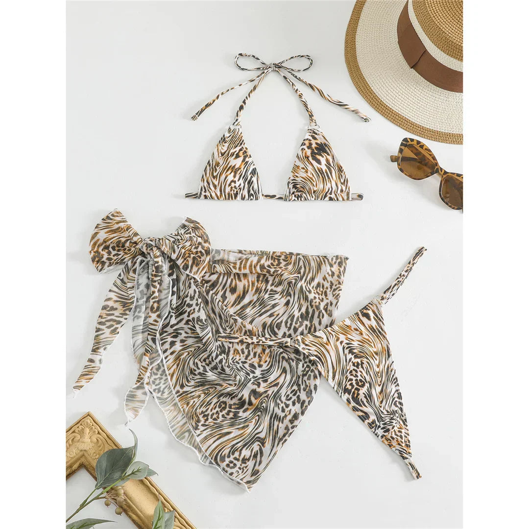 Maillot de bain deux pièces avec un motif de panthère sauvage